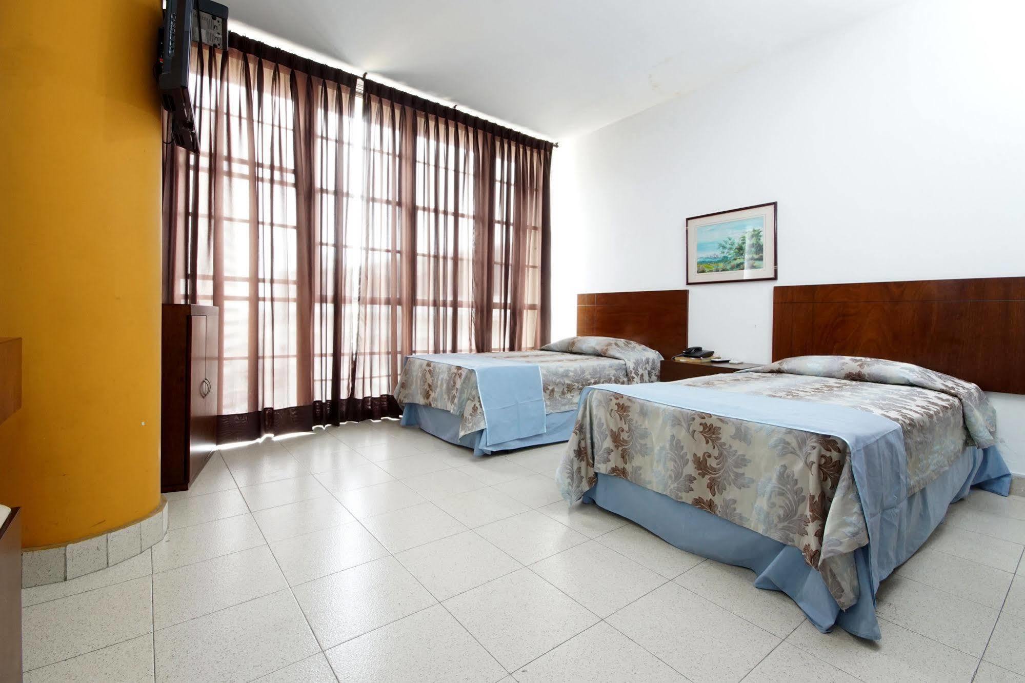 Hotel Royal Plaza Cali Ngoại thất bức ảnh